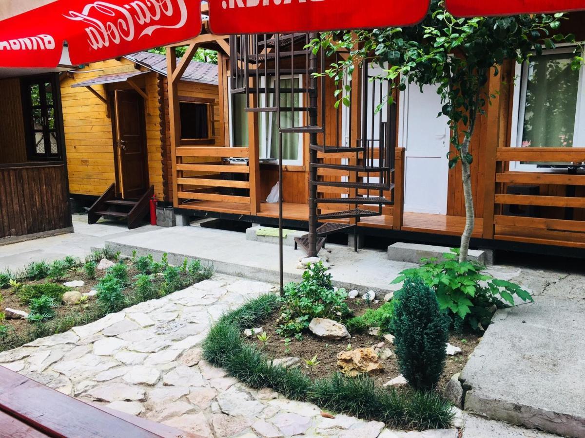 Guest House Vladimir ガグラ エクステリア 写真